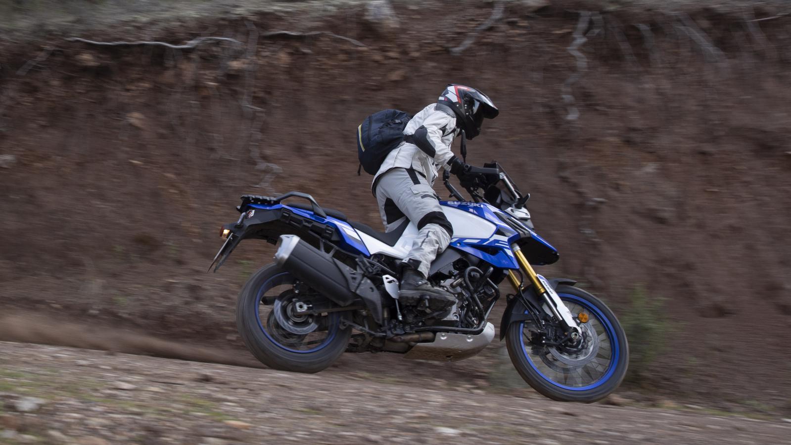 Suzuki V-Strom 1050 / 1050 DE: Οδηγούμε στο Λουτράκι